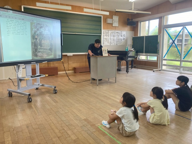 読み聞かせの様子2