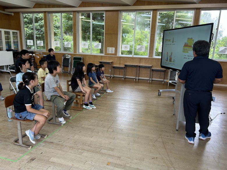 読み聞かせの様子