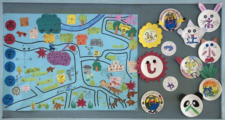 七夕飾りづくりの様子