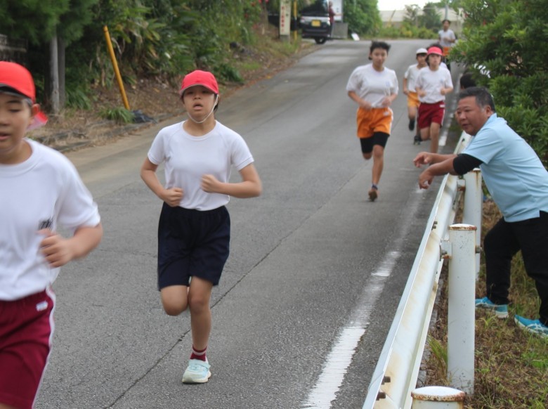 ３校合同持久走大会の様子