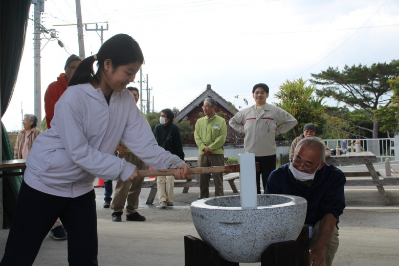 餅つきの様子