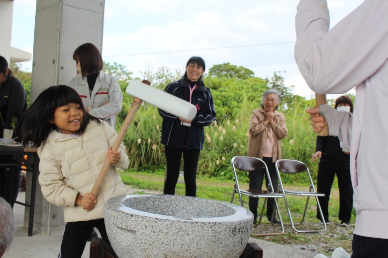 餅つきの様子