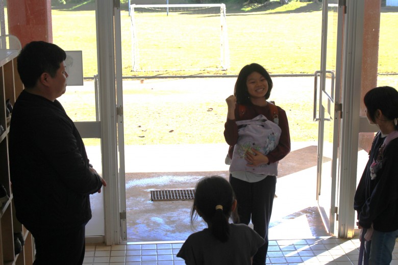 八幡訪問出発の様子